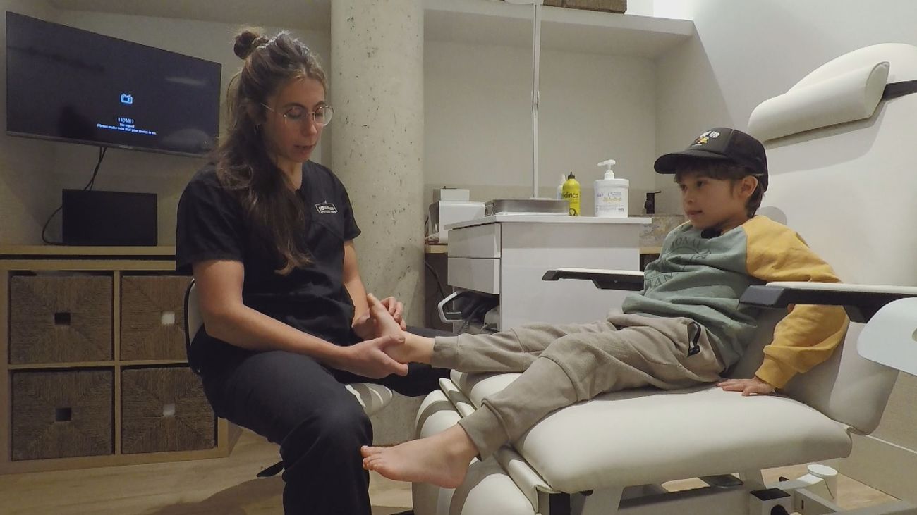 Así debemos cuidar los pies de los más pequeños