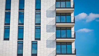 La compra de vivienda modera su caída al 1,8% en enero pero las hipotecas caen casi el 14%