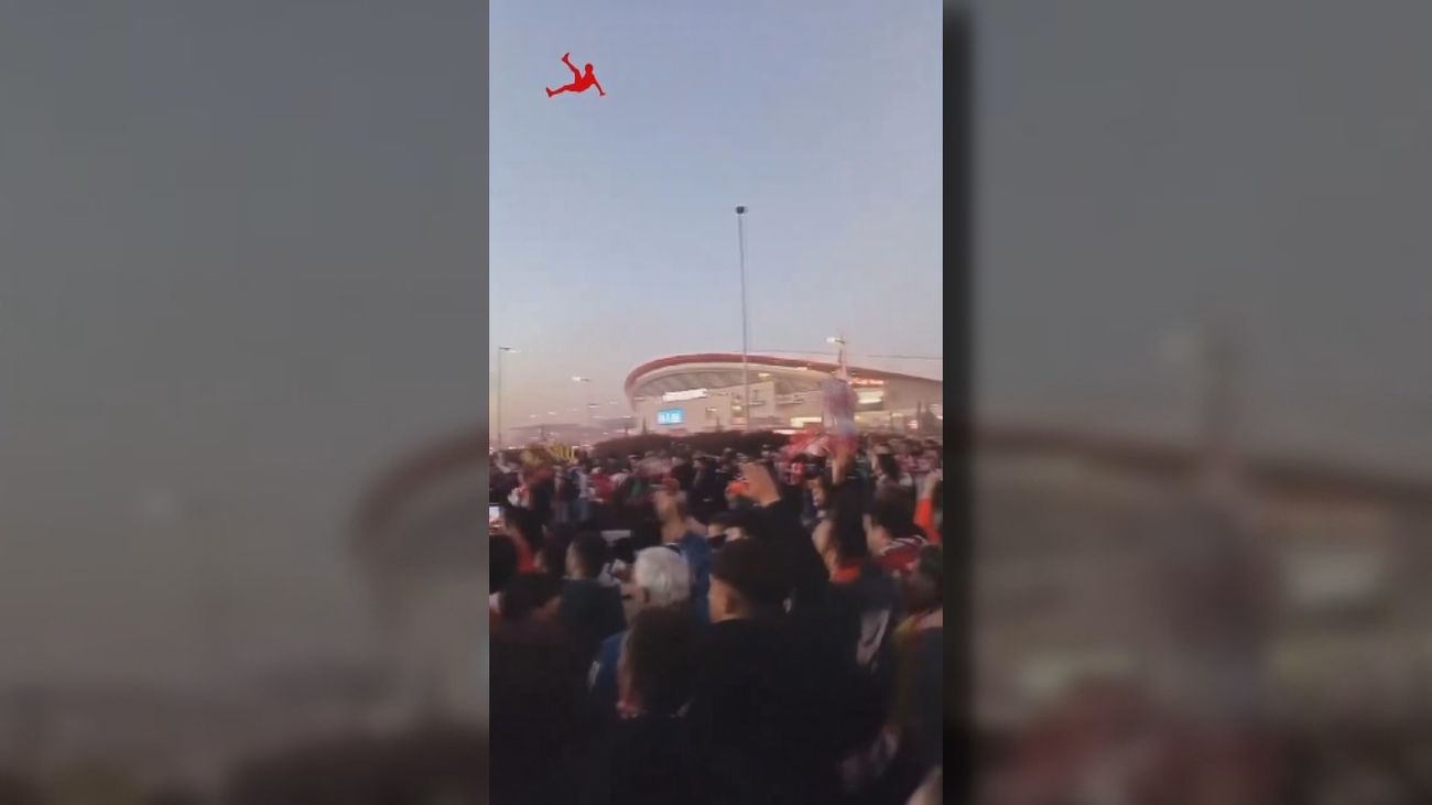 Vinícius pide "castigo" a los insultos racistas junto al Metropolitano