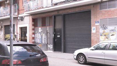 Peleas, robos y tráfico de drogas en una 'narconave' okupada en Puente de Vallecas