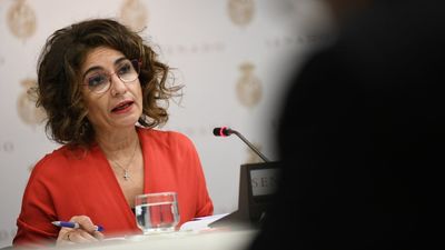 La pareja de Ayuso se querellará contra la ministra Montero por revelación de secretos