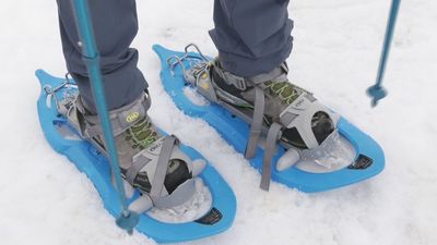 Ruta con raquetas de nieve, una de las actividades más demandadas este invierno