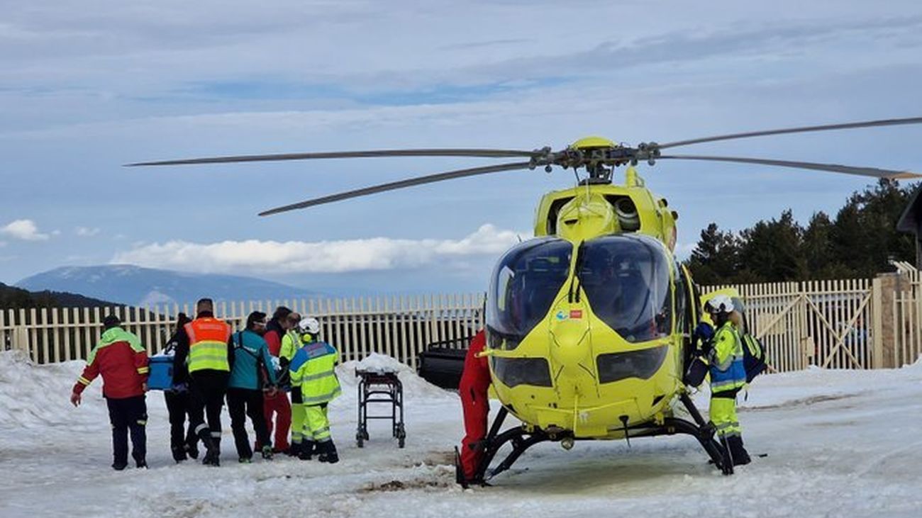 Traslado en helicóptero de un herido en Valdesquí