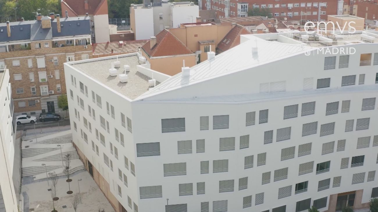 Así son las viviendas de alquiler asequible entregadas por el ayuntamiento en Puente de Vallecas