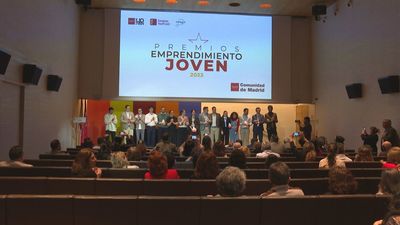 La Comunidad de Madrid reconoce el talento a diez madrileños en los Premios de Emprendimiento del Carné Joven