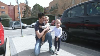 La emoción de padres primerizos y veteranos en su gran día