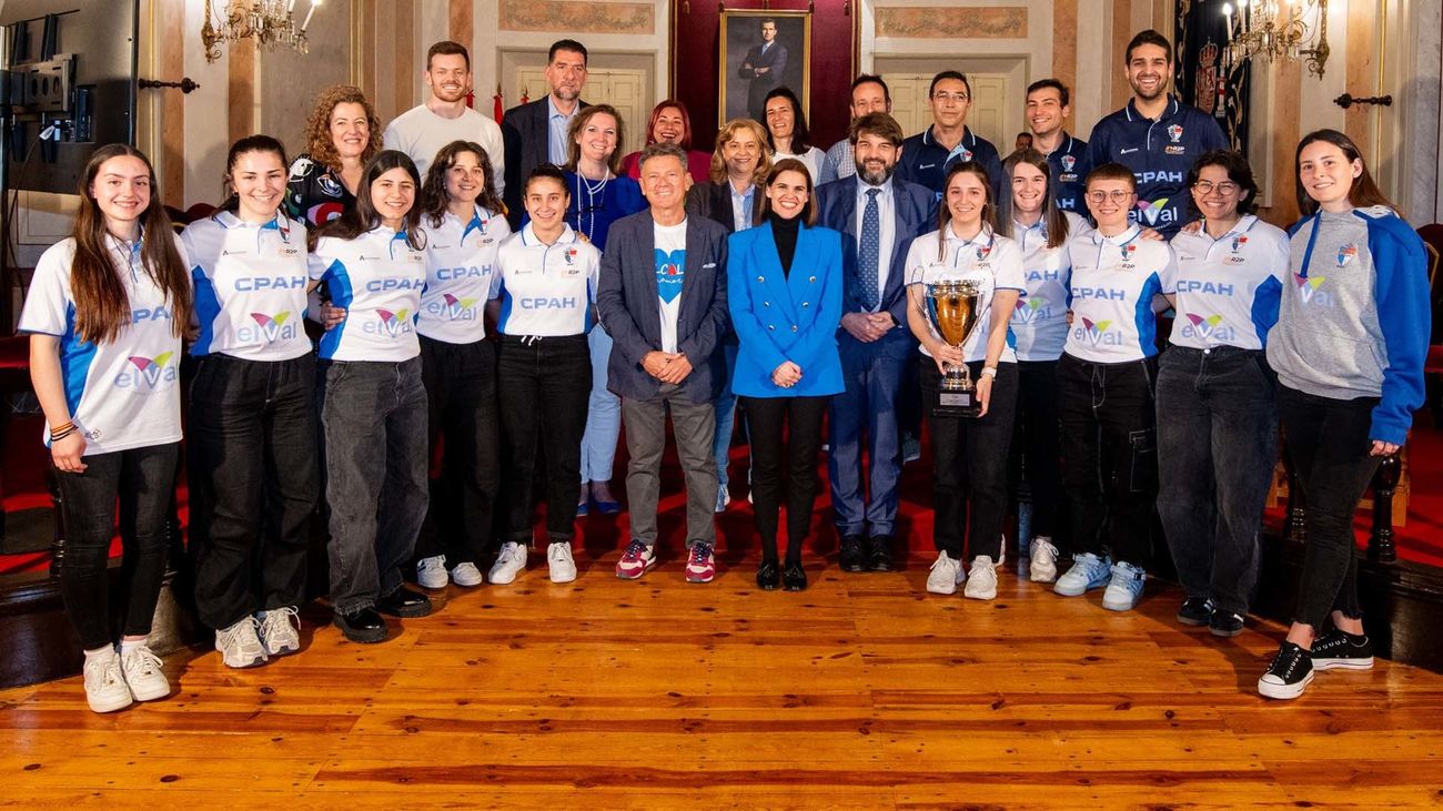 El Club Patín Alcalá Hockey, homenajeado en su municipio tras ganar la Copa de la Princesa