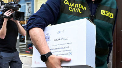 Agentes de la UCO de la Guardia Civil registran el alojamiento  de Luis Rubiales en República Dominicana