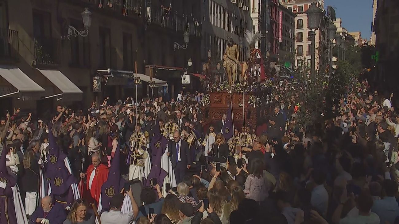 Una Semana Santa marcada por las lluvias y el frío y, también, por el precio de la gasolina