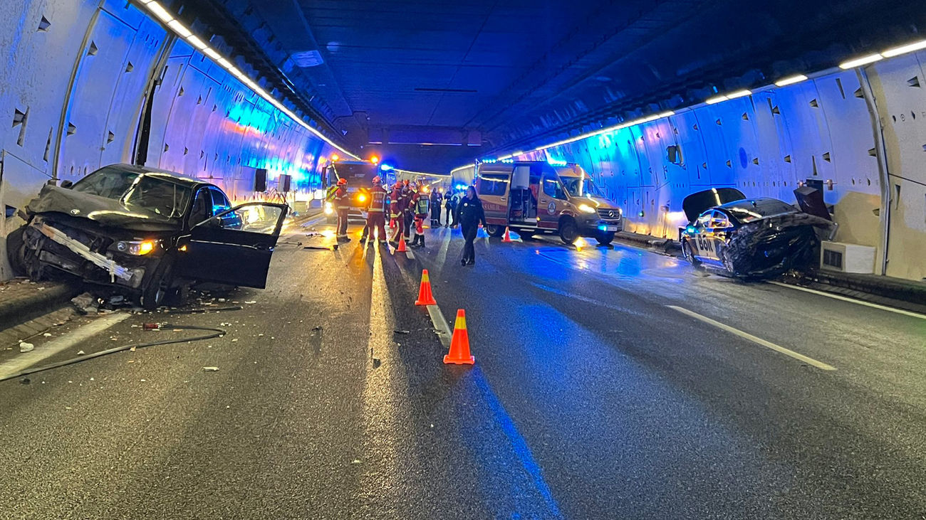 Choque entre un turismo y un VTC en el túnel de la M-30: los dos han sido detenidos tras dar positivo en drogas
