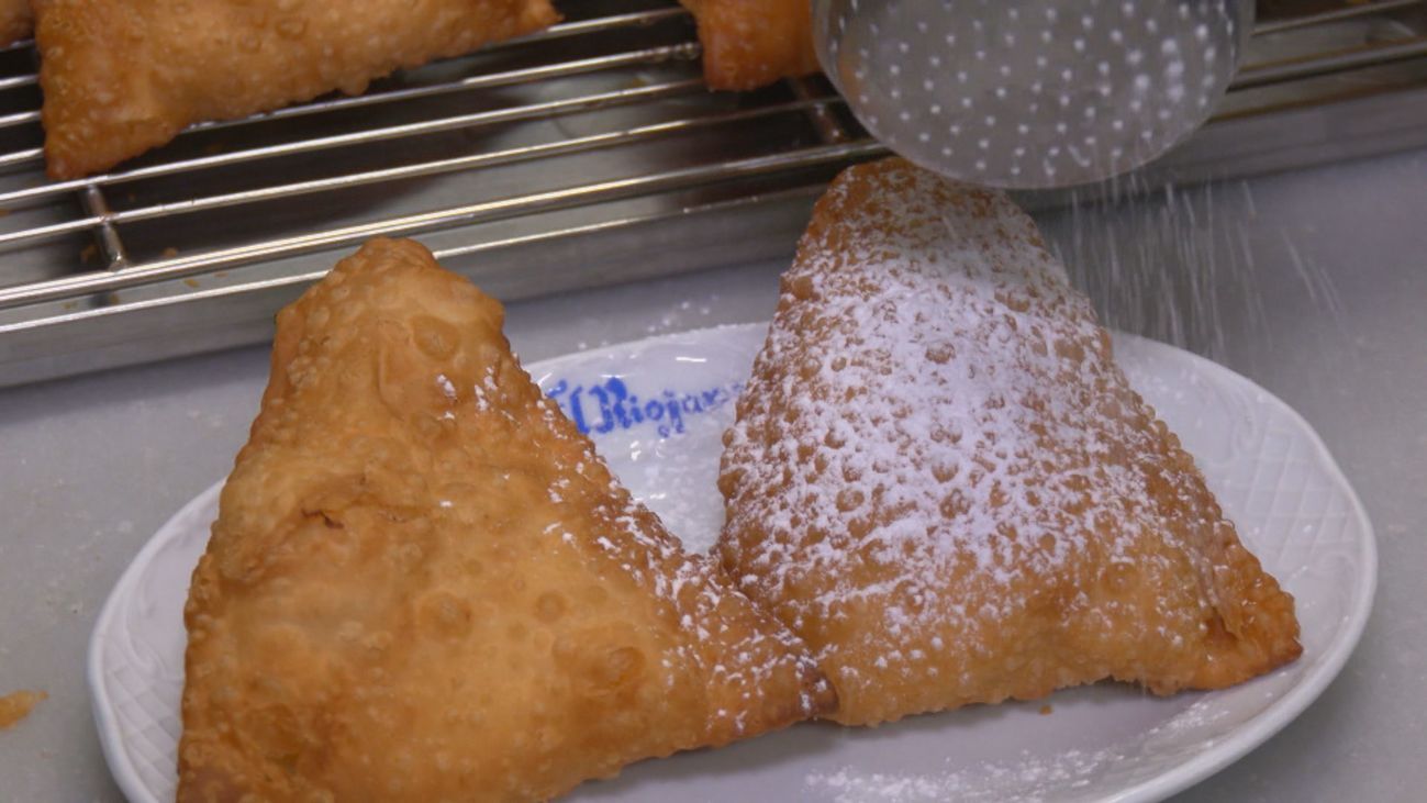 Bartolillos la dulce competencia de las torrijas en la Semana Santa