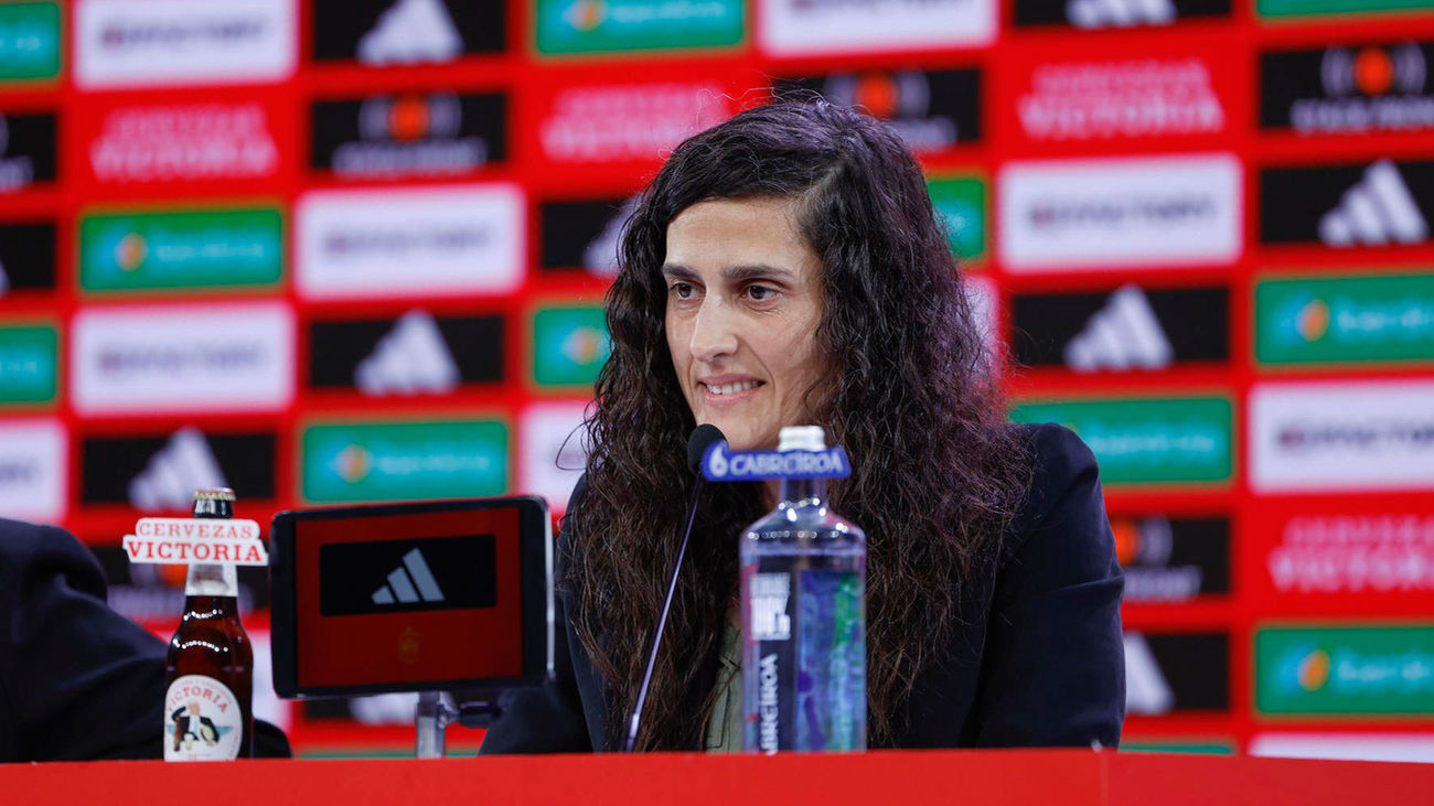 La vuelta de Esther González, gran novedad en la lista de Montse Tomé