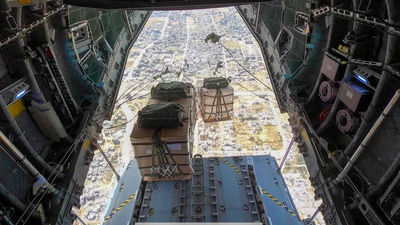 España completa el lanzamiento sobre Gaza de 26 toneladas de ayuda humanitaria