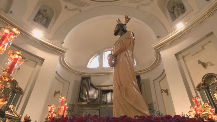 La imagen del Divino Cautivo en el interior de la Iglesia de San Sebastián / TELEMADRID
