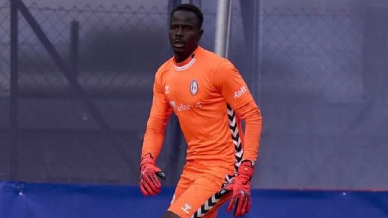 Iñaki Acha, vicepresidente del Rayo Majadahonda: "Sarr se ha ido hundido y tenía claro que no quería seguir jugando"