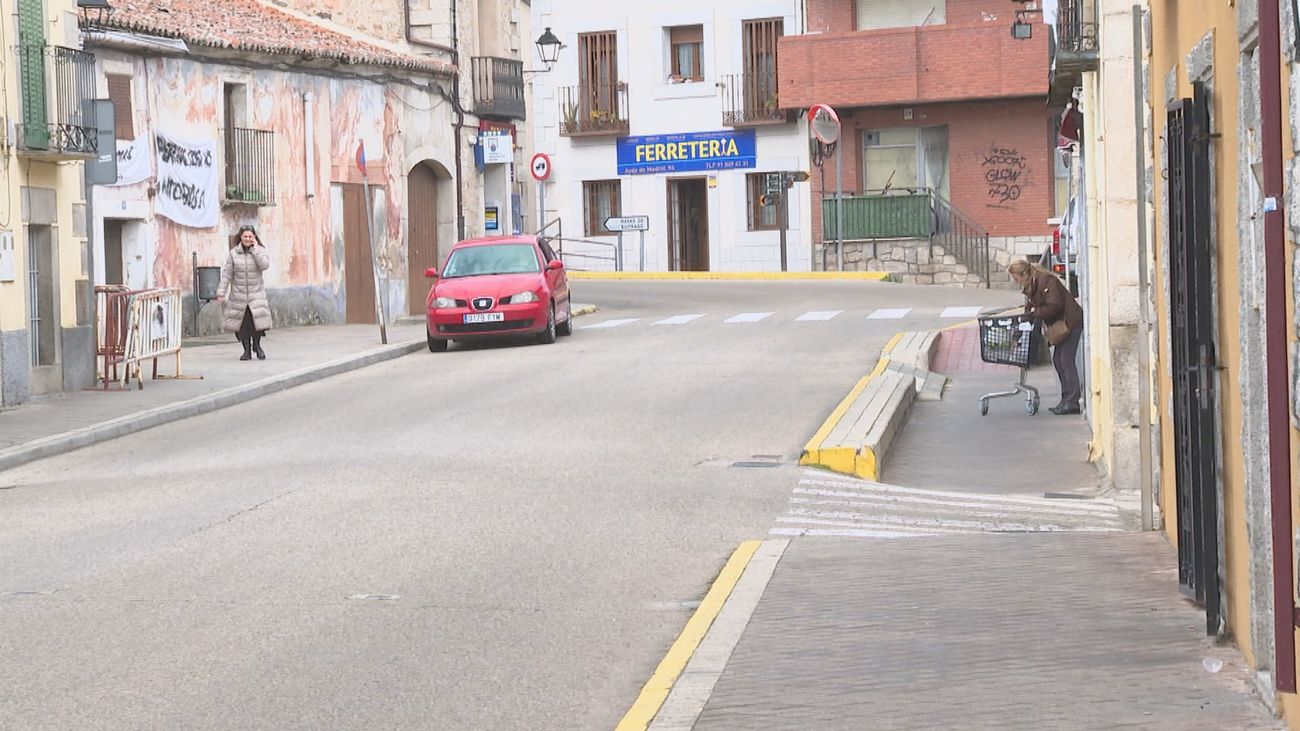 Crisis en Lozoyuela por la peatonalización de la Avenida de Madrid
