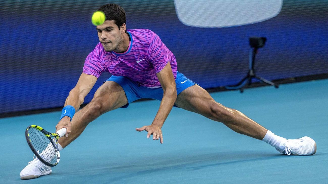 Carlos Alcaraz pierde el número 2 de la ATP