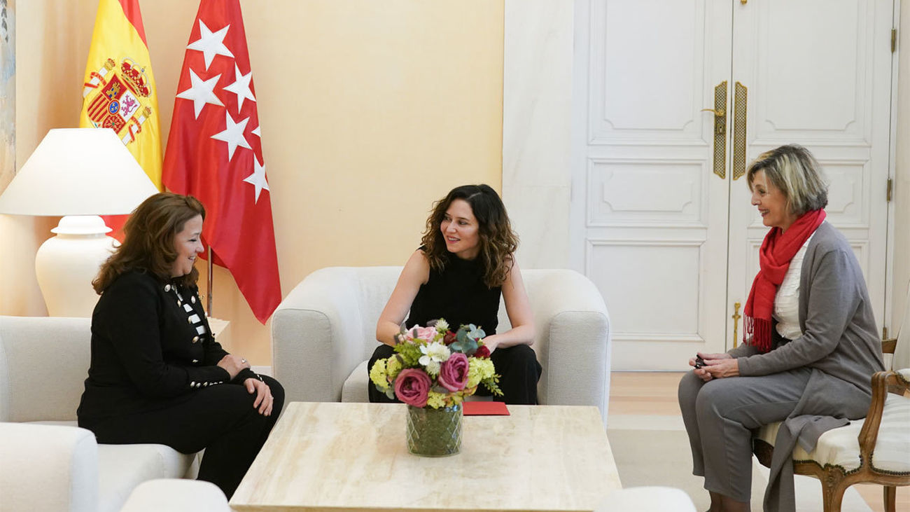 Ayuso se reúne con la Federación Nacional de Enfermos y Trasplantados Hepáticos