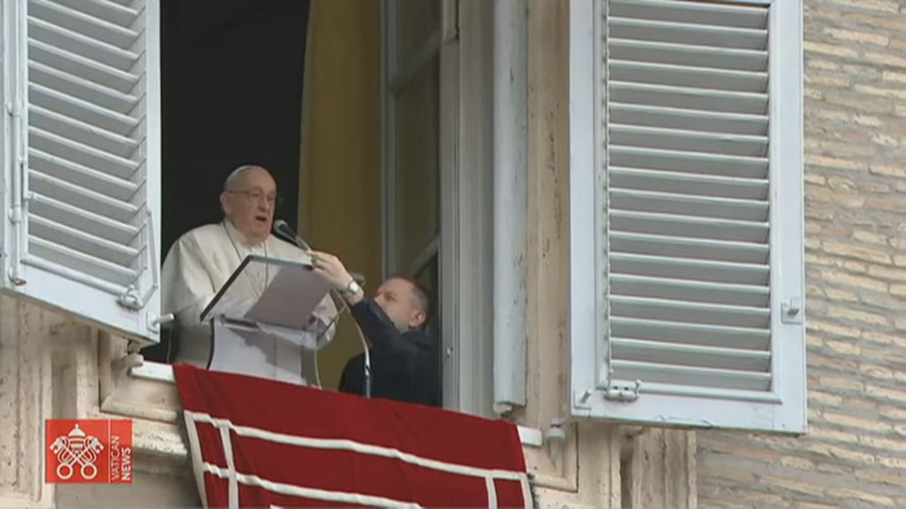 El Papa clama por todas las personas extenuadas "por la guerra, por el hambre y por toda forma de opresión"