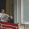El Papa clama por todas las personas extenuadas "por la guerra, por el hambre y por toda forma de opresión"