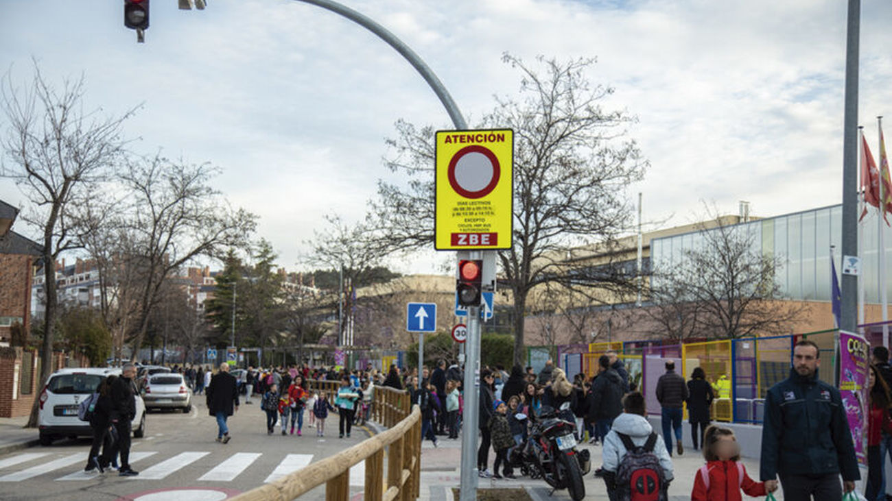 Rivas ya multa en sus zonas ZBE situadas en entornos escolares