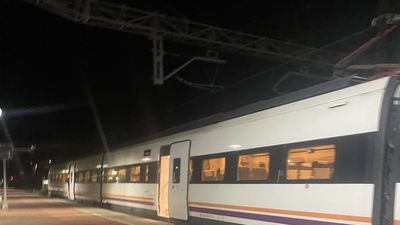 Un maquinista de Renfe deja tirados a los viajeros de un tren en Sahagún porque había terminado “su jornada laboral”