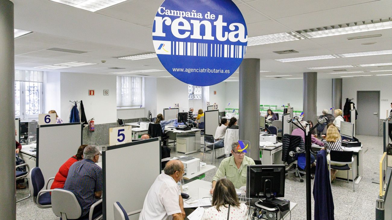 El Gobierno prepara un recorte de beneficios fiscales para cumplir con Bruselas