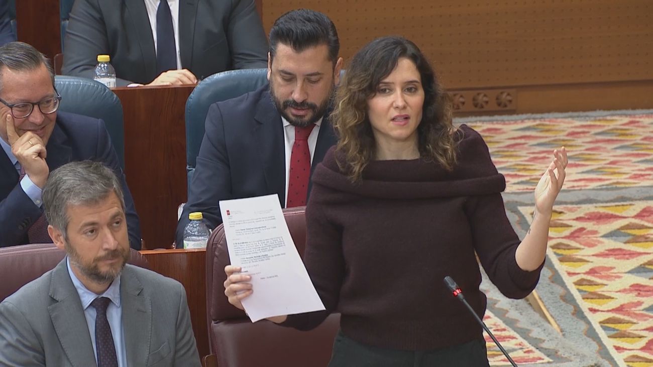 Ayuso asegura que si el PSOE le ataca en lo personal es que "están muy mal" con "tramas de corrupción con rulos de dinero y pistolas"