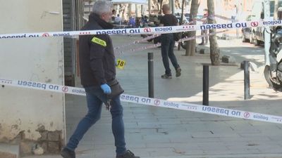 Los Mossos d'Esquadra investigan un tiroteo con un herido en plena calle en Barcelona