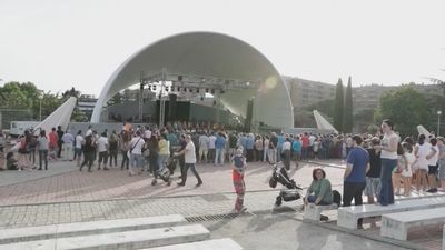 Vecinos de Hortaleza recogen firmas para pedir al ayuntamiento que "respete" sus fiestas