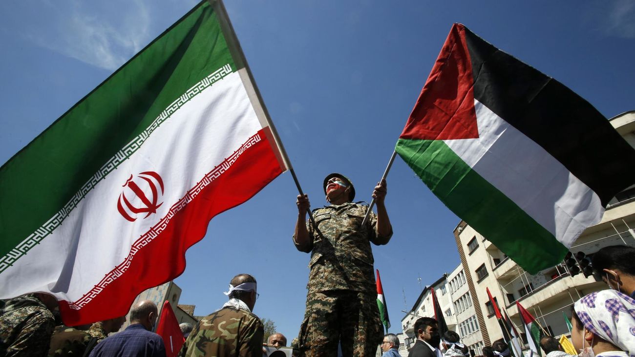 Un asesor del líder supremo sugiere que Irán podría atacar embajadas israelíes