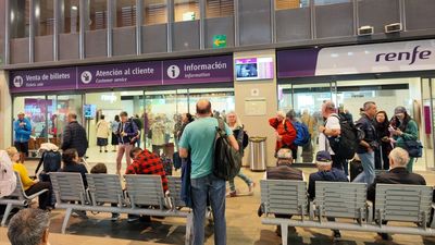 Renfe convoca una oferta de empleo público para 650 puestos de operadores comerciales y personal de taller