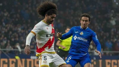 Rayo Vallecano y Getafe pelean  por la salvación y Europa en Vallecas
