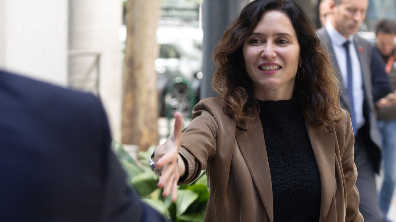 Ayuso anuncia la creación de una oficina para impulsar la IA para reforzar los servicios públicos en Madrid