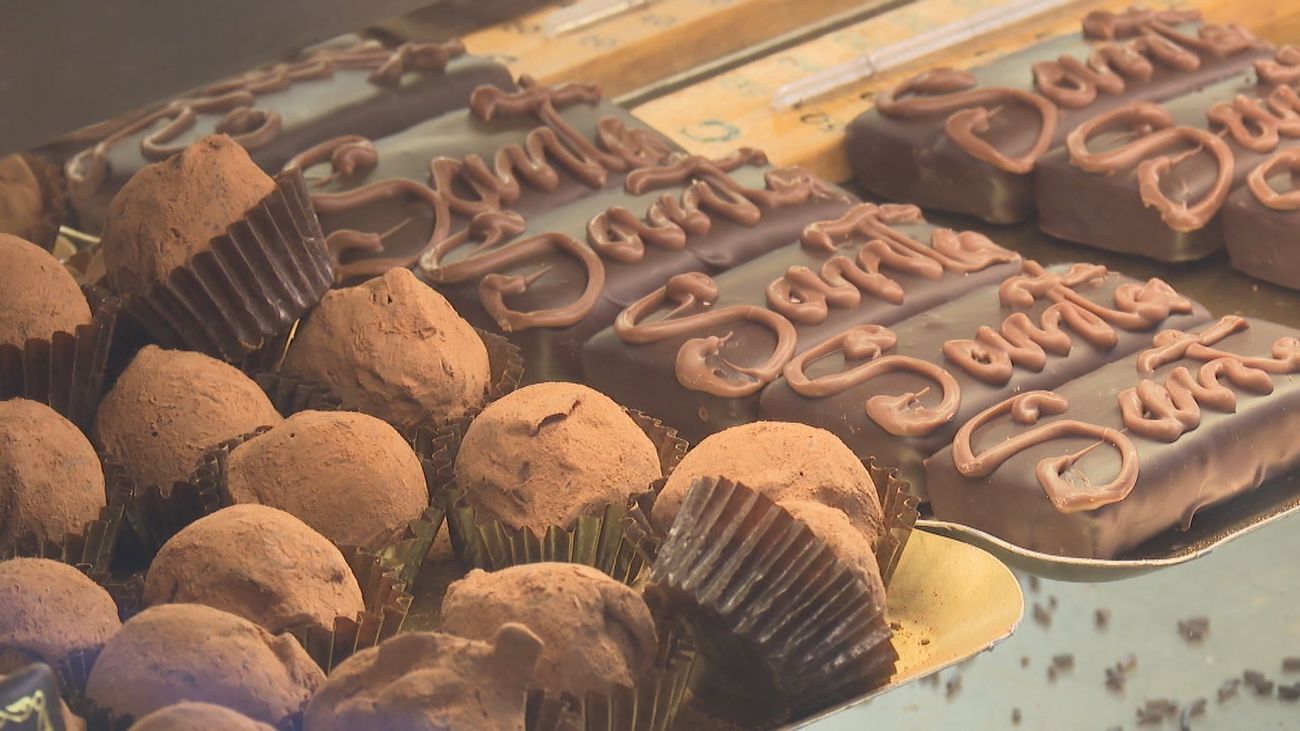 Cierra ‘Bombonería Santa’ tras décadas endulzando la vida de los madrileños