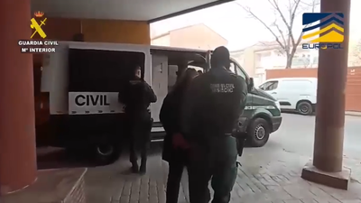 La Guardia Civil desarticula una organización que robaba coches de alta gama y blanqueaba el dinero con criptomonedas