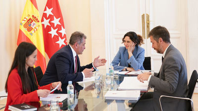 Ayuso y el alcalde de Parla abordan las inversiones en sus servicios públicos
