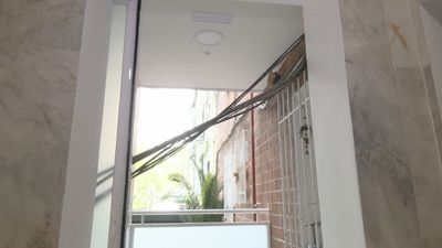 Un cableado impide uso del ascensor a unos vecinos de Moratalaz