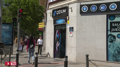 Dos detenidos por robar 11.000 euros de un salón de juegos y retener a sus trabajadoras en el baño