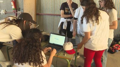 De Brunete al cielo, más de  600 alumnos convierten el municipio madrileño en Cabo Cañaveral