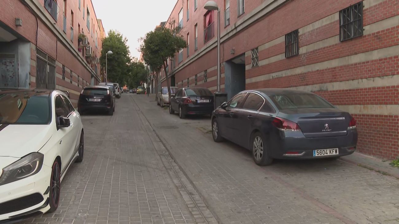 Tiroteado un hombre de 43 años en su portal en Puente de Vallecas