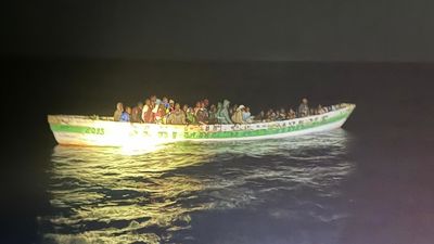 Salvamento Marítimo rescata a 133 migrantes en dos pateras cerca de Fuerteventura y El Hierro