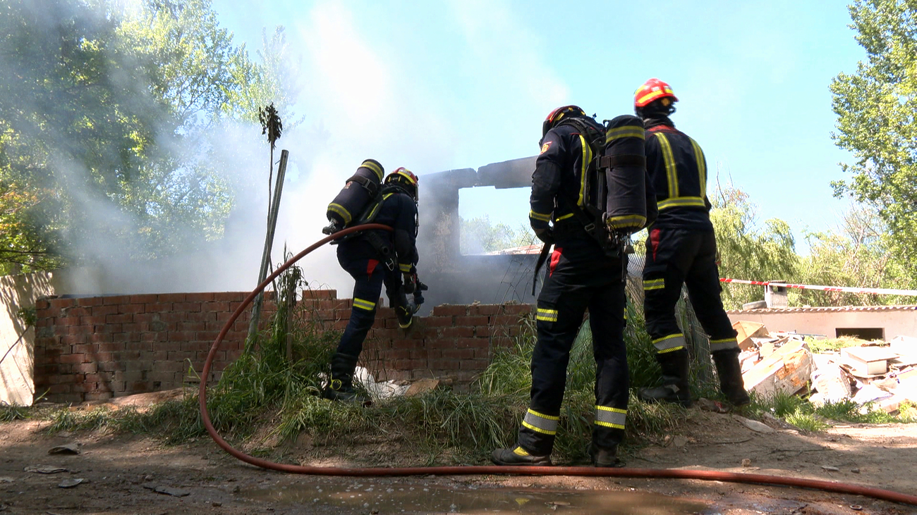 Nuevo incendio en una zona de infraviviendas en Arroyomolinos