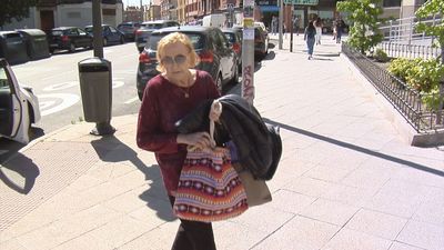 Pepi vuelve a su casa tras el desalojo de los okupas en Lavapiés