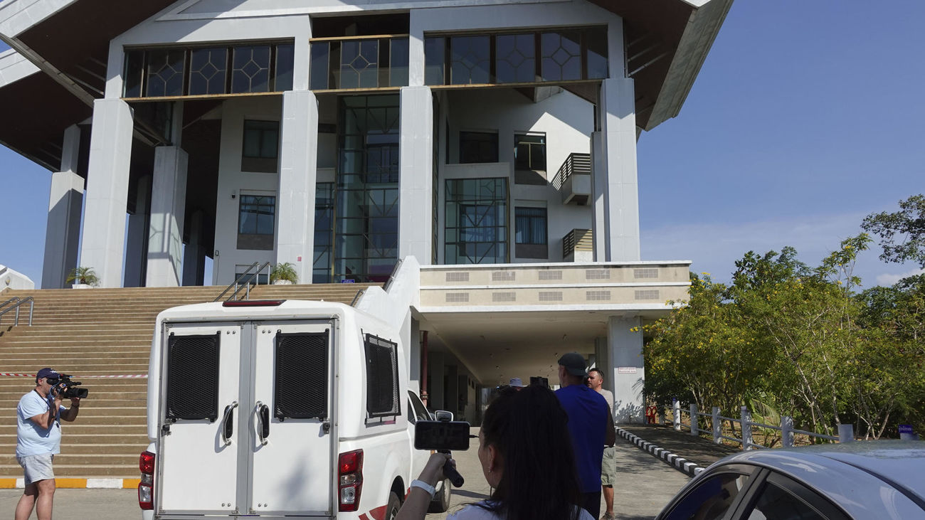 Policías forenses y agentes de la comisaría de Phangan testifican en el juicio a Sancho