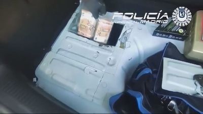 Incautan en Hortaleza 120.000 euros en efectivo que un conductor llevaba ocultos en el coche