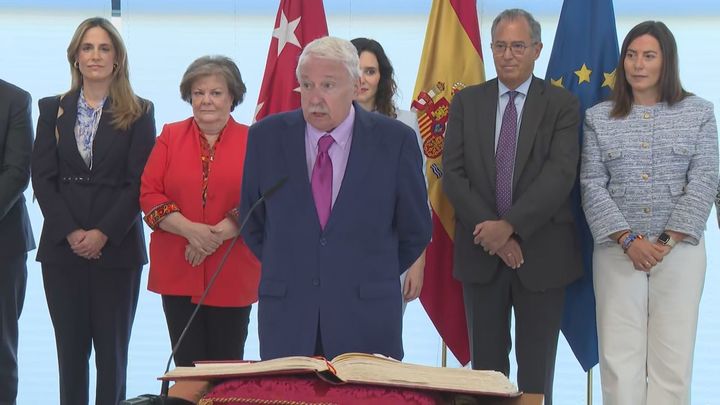 Toma de posesión de Joaquín Leguina del cargo de presidente de la Cámara de Cuentas de Madrid