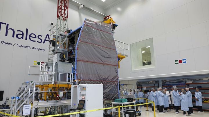 Los nuevos satélites SpainSat NG I y II, preparados para ser enviados al espacio