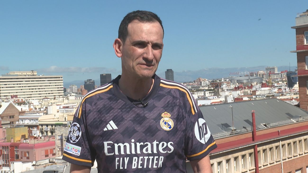 La curiosa historia de la camiseta de Militao que acabó en las manos de un aficionado del Real Madrid