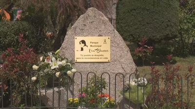 Un nuevo monolito recuerda a Eva Blanco, la joven violada y asesinada en Algete  en 1997